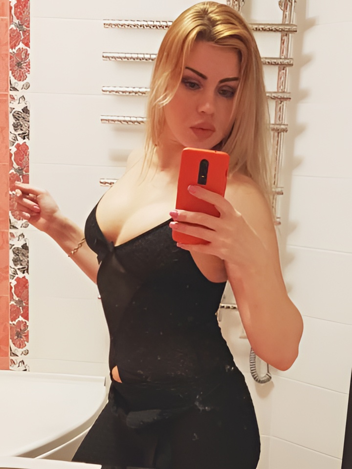 Каролина привлекательная девушка из Усть-лабинск цена от 2000 руб