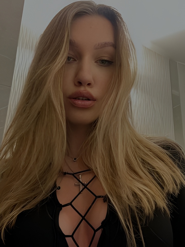 Магдалина привлекательная девушка из Усть-лабинск цена от 2500 руб