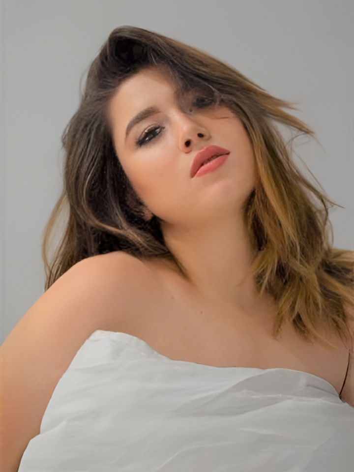 Ульяна привлекательная девушка из Усть-лабинск цена от 1500 руб