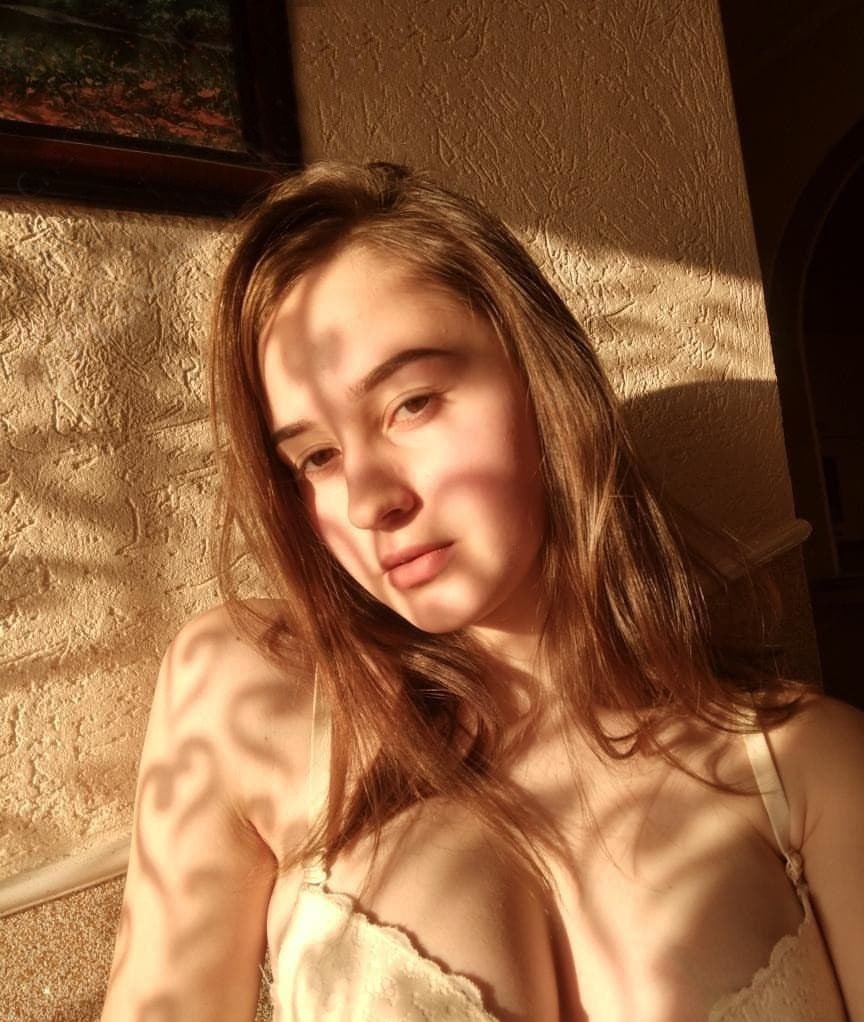 Анна привлекательная девушка из Усть-лабинск цена от 3000 руб