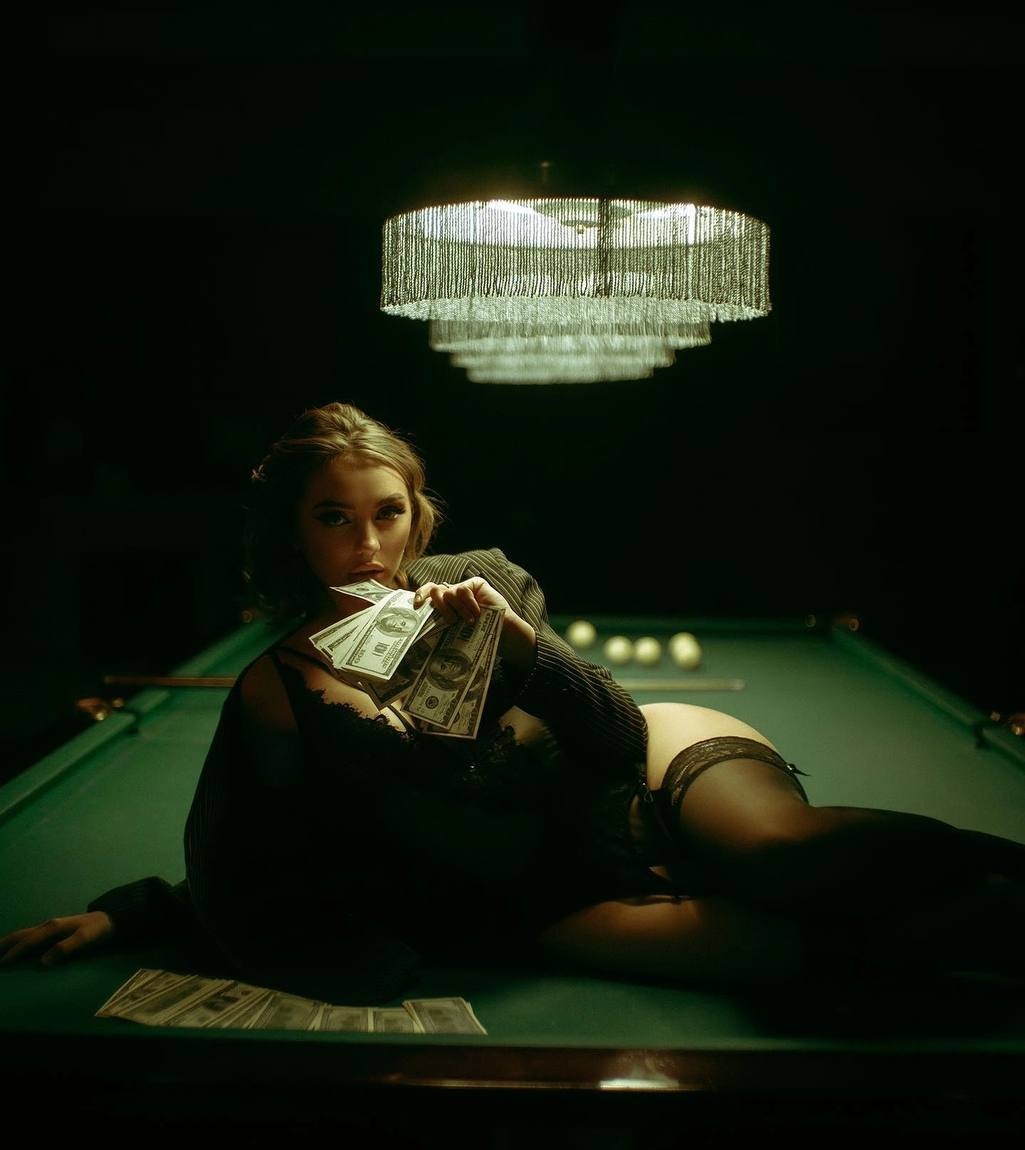 Мария привлекательная девушка из Усть-лабинск цена от 7000 руб