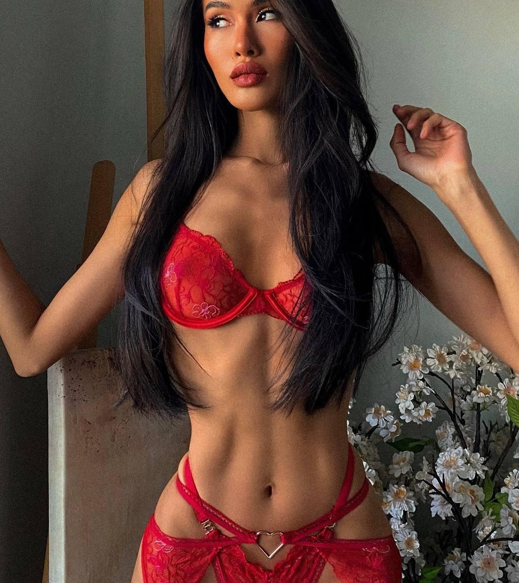 Милена привлекательная девушка из Усть-лабинск цена от 6000 руб